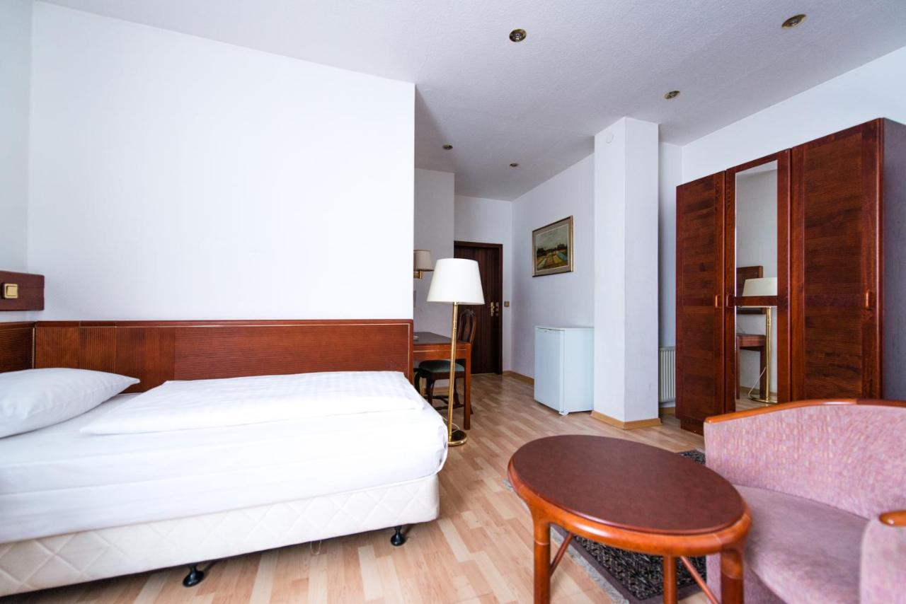 אופנבאך Loewen Hotel מראה חיצוני תמונה
