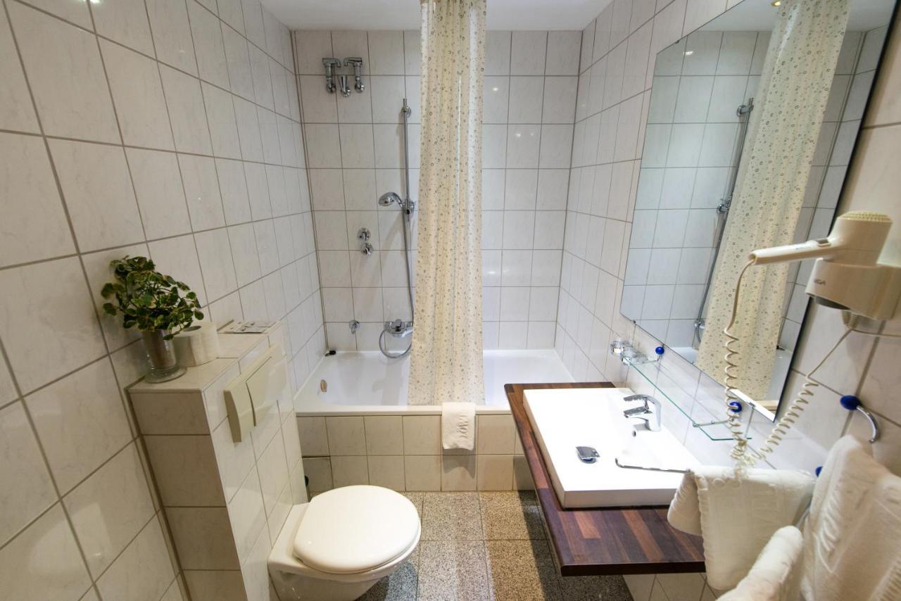אופנבאך Loewen Hotel מראה חיצוני תמונה